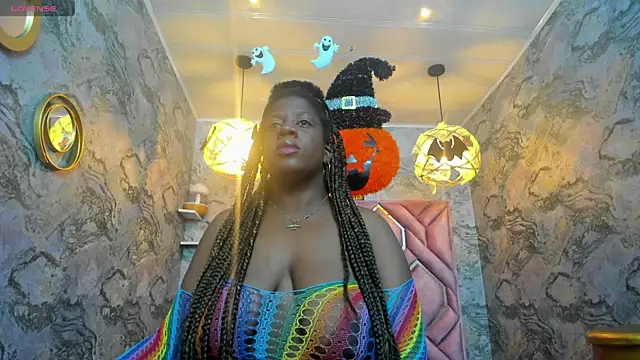 Snapshot of nefertiti_ebony chatting on 30, 10, 2025 nefertiti ebony online show from 30, 10, 2025