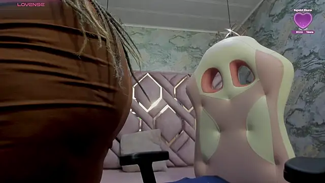 Snapshot of nefertiti_ebony chatting on 25, 11, 2025 nefertiti ebony online show from 25, 11, 2025