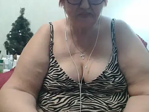 Snapshot of DeniseeRosea chatting on 12, 3, 2025 DeniseeRosea online show from 12, 3, 2025