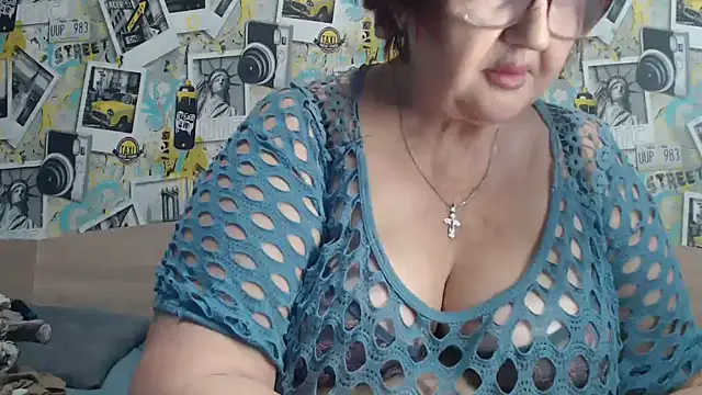 Snapshot of DeniseeRosea chatting on 20, 11, 2025 DeniseeRosea online show from 20, 11, 2025