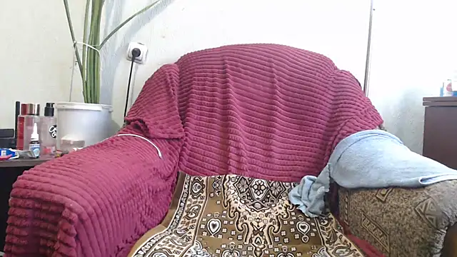 Snapshot of DeniseeRosea chatting on 29, 4, 2026 DeniseeRosea online show from 29, 4, 2026