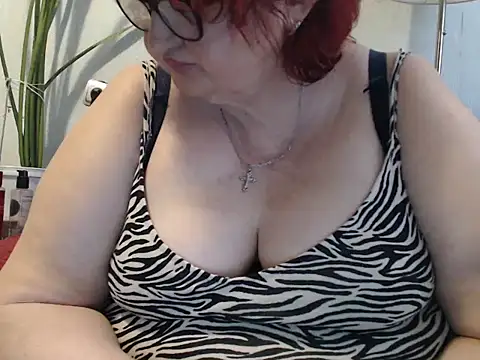 Snapshot of DeniseeRosea chatting on 14, 5, 2026 DeniseeRosea online show from 14, 5, 2026