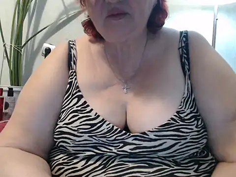 Snapshot of DeniseeRosea chatting on 15, 5, 2026 DeniseeRosea online show from 15, 5, 2026