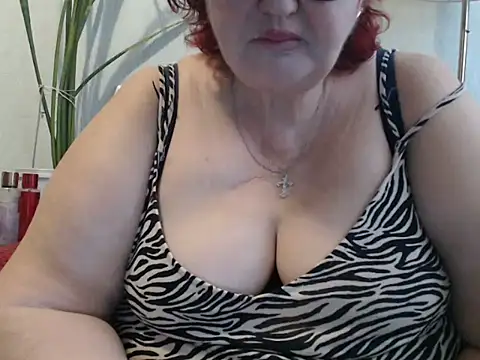 Snapshot of DeniseeRosea chatting on 17, 5, 2026 DeniseeRosea online show from 17, 5, 2026