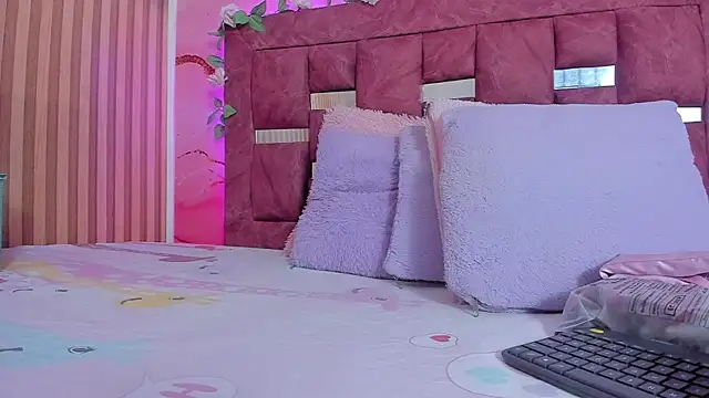 Snapshot of scarlett__evans_ chatting on 22, 9, 2025 scarlett evans online show from 22, 9, 2025