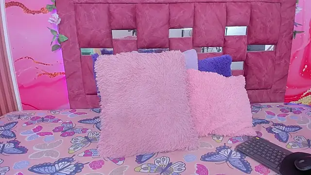 Snapshot of scarlett__evans_ chatting on 6, 11, 2025 scarlett evans online show from 6, 11, 2025