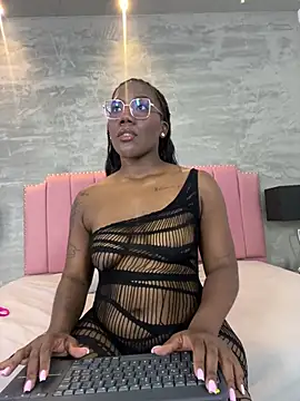 Alaia Colins online show from 6, 5, 2026