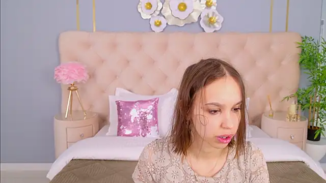 Snapshot of SandraTucker chatting on 21, 3, 2026 SandraTucker online show from 21, 3, 2026