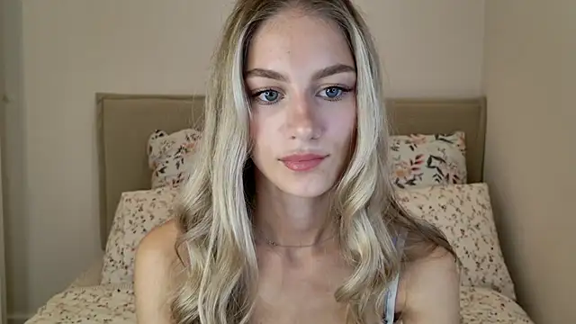 Snapshot of GabriellaOlsen chatting on 15, 9, 2025 GabriellaOlsen online show from 15, 9, 2025