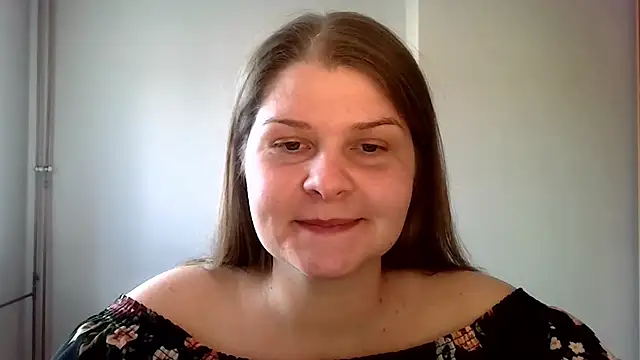 lovexCaroline online show from 10, 3, 2025