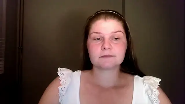 lovexCaroline online show from 9, 9, 2025