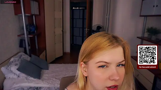 LynetHakes online show from 26, 9, 2025