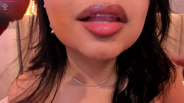 Naomymonroe  online show from 15, 2, 2026