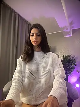 AmeliaMaris online show from 4, 12, 2025