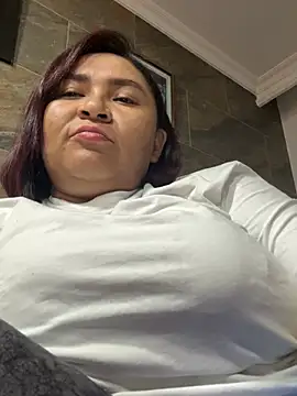 KarlaWild online show from 8, 2, 2025