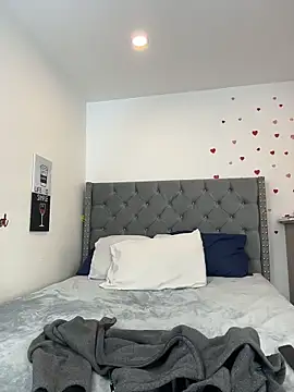 Snapshot of KarlaWild chatting on 10, 4, 2026 KarlaWild online show from 10, 4, 2026