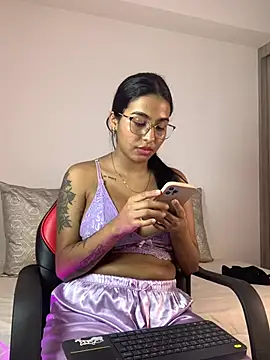 Snapshot of genesissara chatting on 24, 2, 2025 genesissara online show from 24, 2, 2025