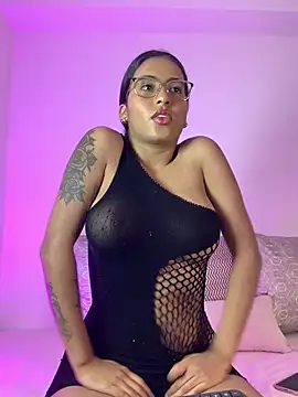 Snapshot of genesissara chatting on 5, 3, 2025 genesissara online show from 5, 3, 2025