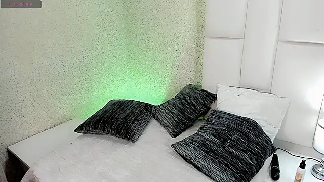 Snapshot of Angeles_Busst chatting on 16, 4, 2026 Angeles Busst online show from 16, 4, 2026