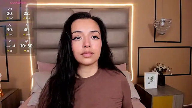 CAYLINCOLLINS online show from 7, 5, 2026