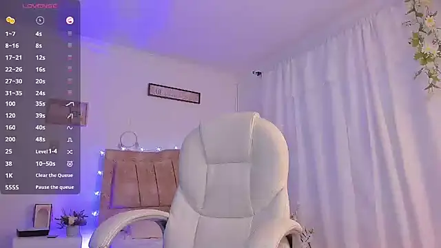 Snapshot of soy_aly_moon chatting on 29, 1, 2025 soy aly moon online show from 29, 1, 2025