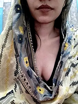 Snapshot of cute_IndianBabe chatting on 10, 10, 2025 cute IndianBabe online show from 10, 10, 2025