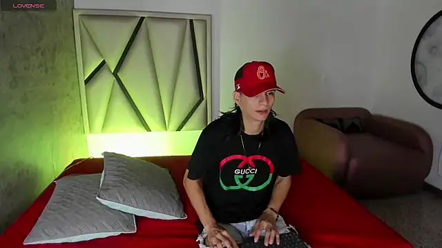 Snapshot of Martshall09 chatting on 4, 3, 2026 Martshall09 online show from 4, 3, 2026