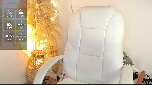 Snapshot of Sofi_BBW chatting on 5, 6, 2026 Sofi BBW online show from 5, 6, 2026