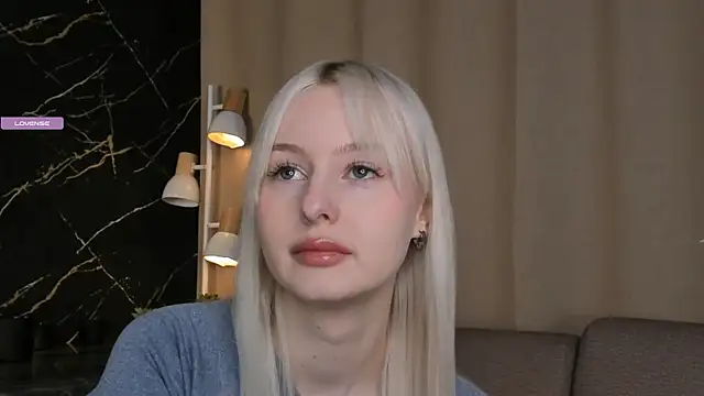 MaydaBunton online show from 23, 3, 2025