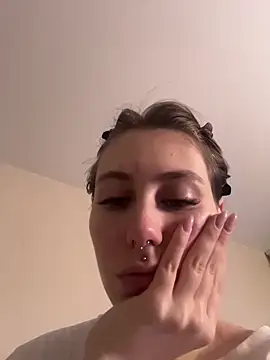 Molli Luv online show from 15, 11, 2025