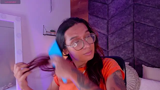 LauraaGomezz   online show from 25, 9, 2025