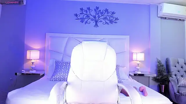 ZoeySnow online show from 26, 2, 2025