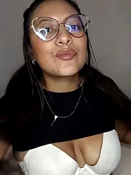 Snapshot of Andreiitha3 chatting on 13, 3, 2025 Andreiitha3 online show from 13, 3, 2025