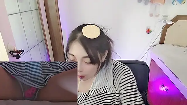 Snapshot of Song_99 chatting on 12, 3, 2026 Song 99 online show from 12, 3, 2026