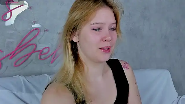 Snapshot of Amy_Kimberlly chatting on 30, 9, 2025 Amy Kimberlly online show from 30, 9, 2025