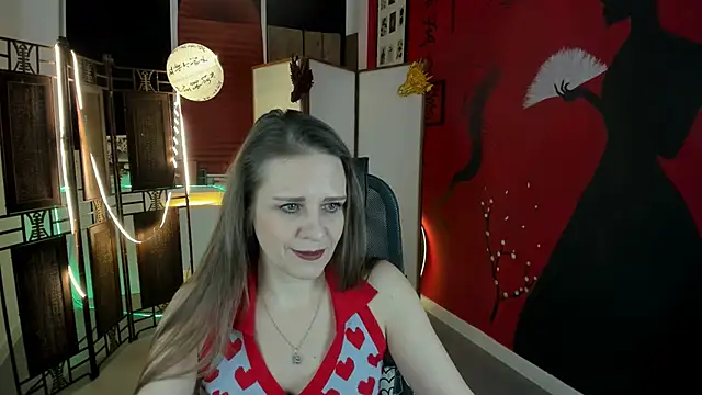Snapshot of EmiliaBedy chatting on 4, 3, 2025 EmiliaBedy online show from 4, 3, 2025