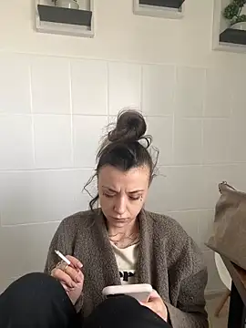 bunnythetailor online show from 19, 2, 2025