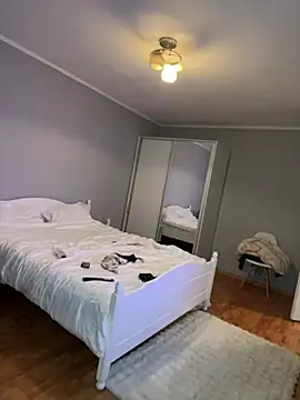 bunnythetailor online show from 28, 2, 2025