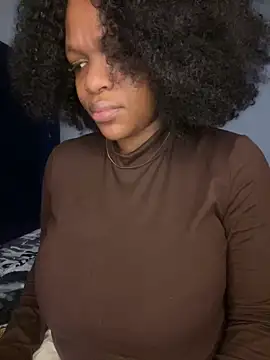 Boneca25 online show from 25, 10, 2025