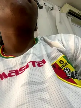 Boneca25 online show from 26, 11, 2025