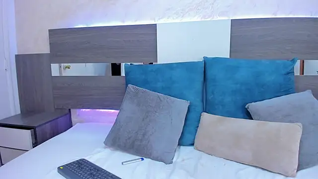 Snapshot of rachel_kole chatting on 28, 1, 2025 rachel kole online show from 28, 1, 2025