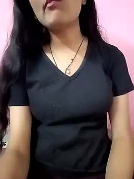 Snapshot of Tanu-00 chatting on 4, 12, 2025 Tanu-00 online show from 4, 12, 2025