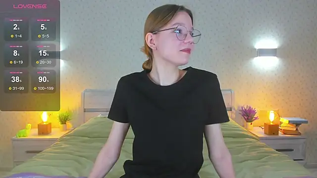 ElvinaBestwick online show from 12, 2, 2025