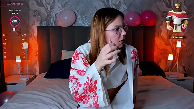 ElvinaBestwick online show from 15, 2, 2025