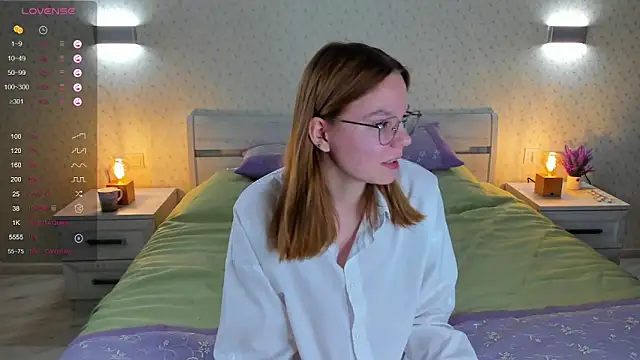 ElvinaBestwick online show from 7, 3, 2025