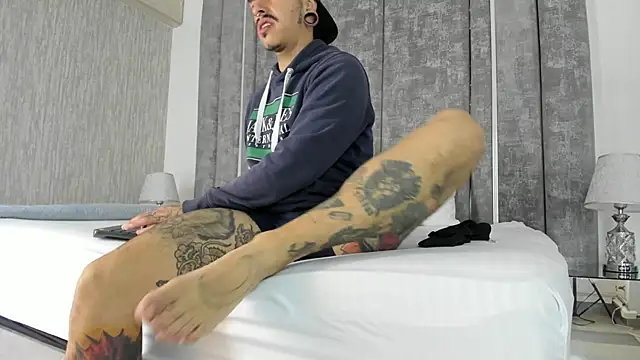 Snapshot of kaletattoo chatting on 17, 10, 2025 kaletattoo online show from 17, 10, 2025