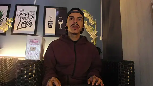 Snapshot of kaletattoo chatting on 25, 10, 2025 kaletattoo online show from 25, 10, 2025