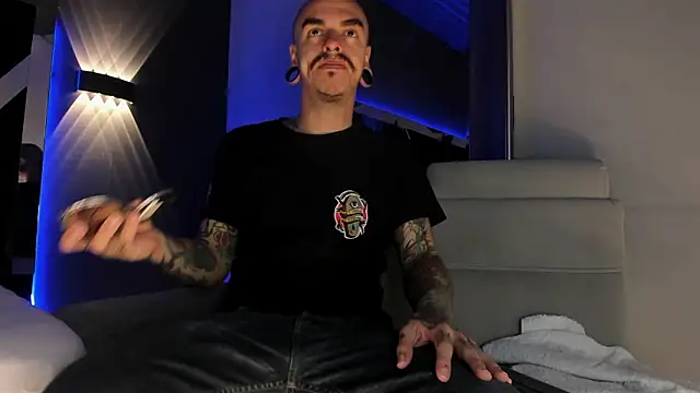 Snapshot of kaletattoo chatting on 18, 2, 2026 kaletattoo online show from 18, 2, 2026