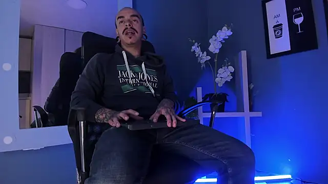 Snapshot of kaletattoo chatting on 24, 3, 2026 kaletattoo online show from 24, 3, 2026