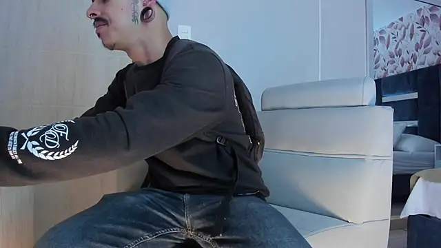 Snapshot of kaletattoo chatting on 1, 4, 2026 kaletattoo online show from 1, 4, 2026